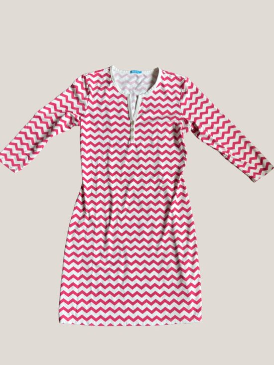 J. McLaughlin Dresses & Skirts - J. McLaughlin Pink Chevron Print Catalina Cloth Henley Shift Dress 3/4 Sleeve
